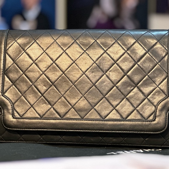 Authentic Vintage Chanel Clutch - Picture 4 of 13